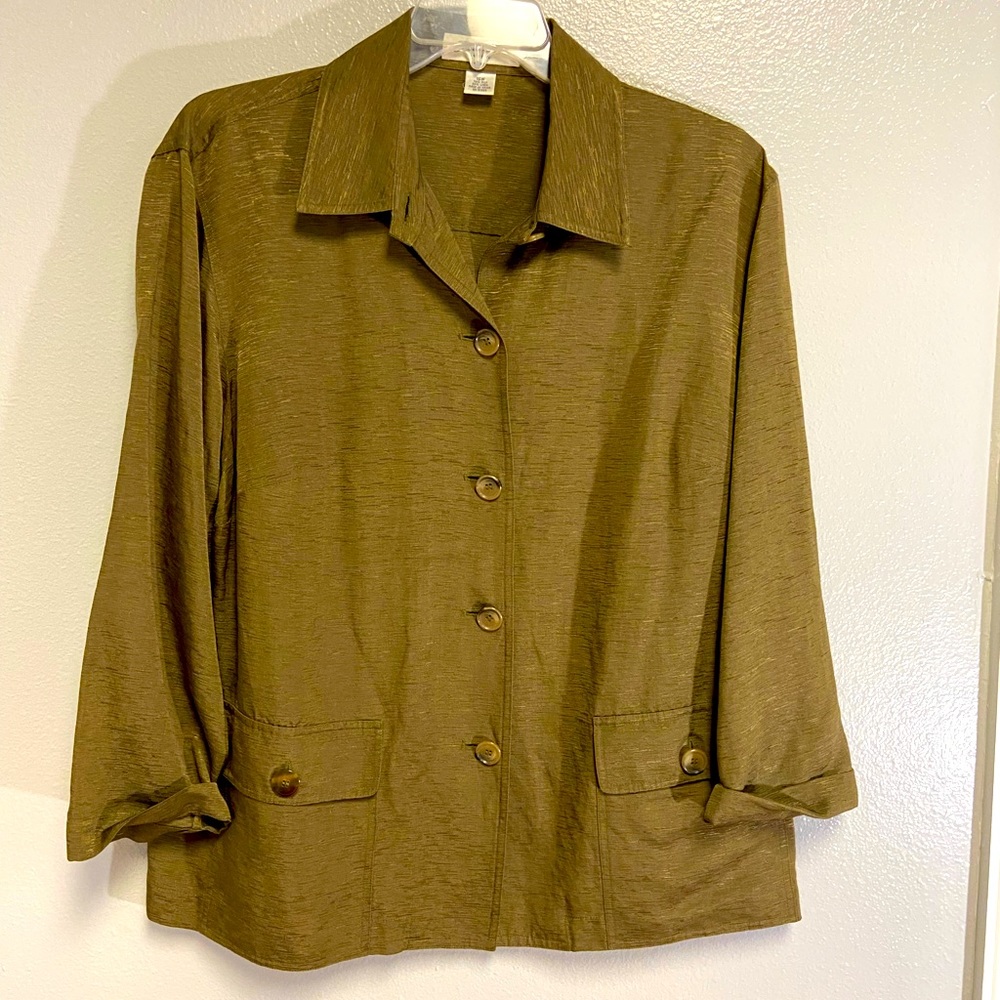 Elegant Olive Green button up longsleeve